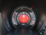 快適なショールームにて、お車選びのお手伝いから、ご購入後の整備待ちまで、ご対応致します。