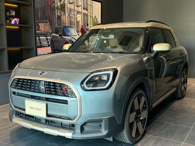 BMW MINI ミニカントリーマン 