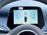 スピードメーター兼マルチインフォメーションディスプレイです!運転に必要な情報が一目でわかるので安心に繋がります。