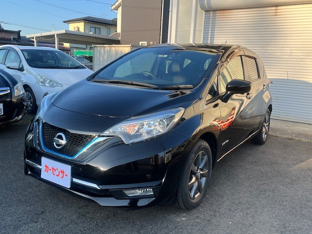 ノート1.2 e-POWER メダリスト ブラックアロー