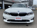 BMW3シリーズ 320d xDrive 4WD/純正ナビゲーション/バックカメラ/クルーズコントロール/シートヒーター/ETC/ドライブレコーダー/パワートランクリッド/純正アルミホイール/コーナーセンサー