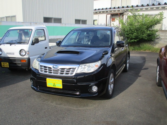 フォレスター 2.0 XT 4WD 