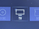 TVが見れるチューナーを装備しています。 新しい車でも付いていないことで、TVが見れない事も多々あるので要チェックです。