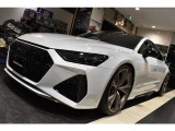 RS7スポーツバッグ 4.0 4WD AKRAPOVICマフラー カーボンスタイリング