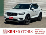 ボルボ XC40 B4 AWD インスクリプション 4WD