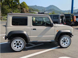 ジムニーをはじめとするカスタムパーツの販売を中心に、新車・中古車販売など、様々なサービスを展開しております。