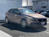 V40クロスカントリー D4 モメンタム ディーゼル 