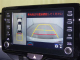 パノラミックビューモニターシステムが付いているので車の上から見た映像が確認できますよ。