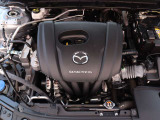 「SKYACTIV-G(ガソリン)」は、規格外の高圧縮を実現し、世界のエンジン技術者に驚きを与えました。さらに、それを維持したままノッキングの発生を抑え、熱効率を向上、走りにも寄与したエンジンです。