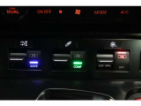 【セットアップスイッチ/COMFORTモード】市街地の荒れたアスファルトやラフロードでCOMFORTモードに切り替えれば、路面の凹凸をしなやかに吸収しフラットな乗り味を実現します。