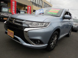 三菱 アウトランダーPHEV 2.0 M 4WD