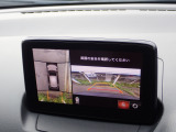 全方位360度モニター付き。上からの画像もありますので苦手な縦列駐車も確認しながら出来ますので助かりますね☆