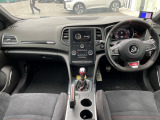 フランス車ならではのオシャレな内装がオススメです!