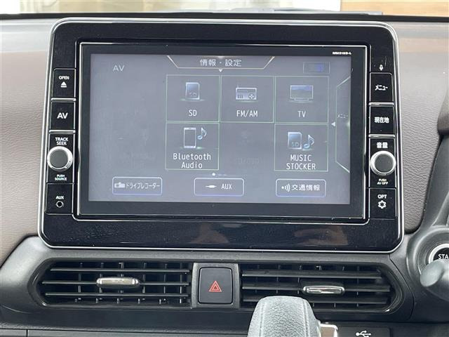 日産純正ナビMM318D-L 綺麗です！ 取り組める