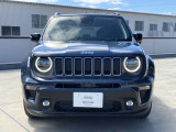 「どこにでも行ける。何でもできる。」Jeepに息づく自由の精神はその素晴らしい性能で、Jeepだから辿り着ける未知なる世界へ誘い心と身体を開放します。