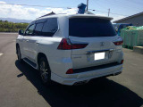 中古車販売だけでなく、新車の販売・板金・塗装・車検や修理などもお任せください!