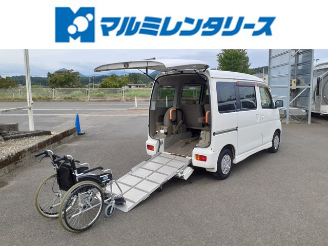 アトレーワゴン フレンドシップ スローパー リヤシート付仕様 4WD 