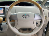 車内ととてもマッチしているステアリング☆握りやすく運転操作もしやすい大きさとなっております!