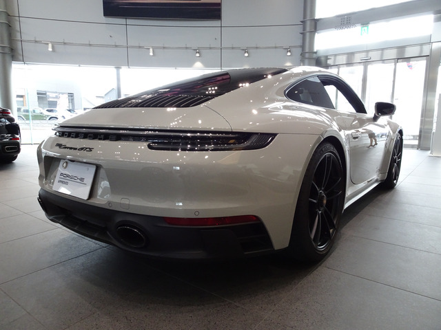 ポルシェ 911 カレラ GTS PDK の中古車詳細 (8,000km, クレヨン