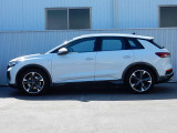 Q4 e-tron 40 Sライン 