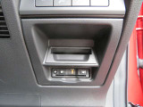 ETCが装着されています。再セットアップ後高速道路の料金所をノンストップで通過できて大変便利です。
