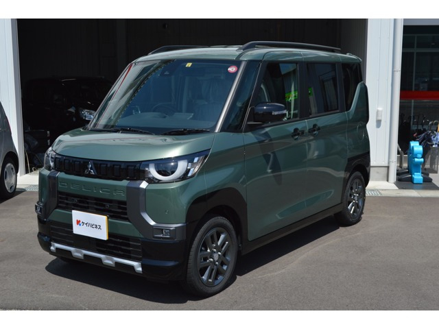 デリカミニ T プレミアム 4WD 