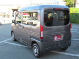 リヤプライバシーガラスで日差しから荷物を守ります☆