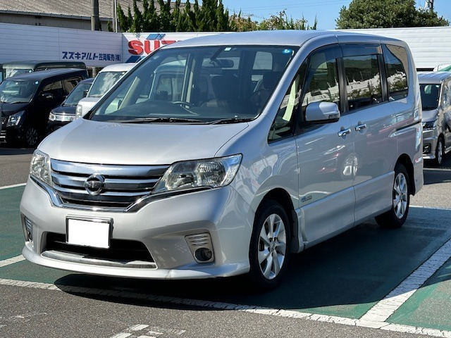 セレナ 2.0 ハイウェイスター S-HYBRID 