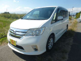 セレナ 2.0 ハイウェイスター S-HYBRID 
