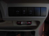 運転しながら操作しやすいように各種ボタンが設置されています♪ストレスのない快適なドライブに必須です!