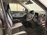たとえばダイハツのお店にある、たくさんのスマアシ搭載車は、正常に作動する事をしっかり確認します。