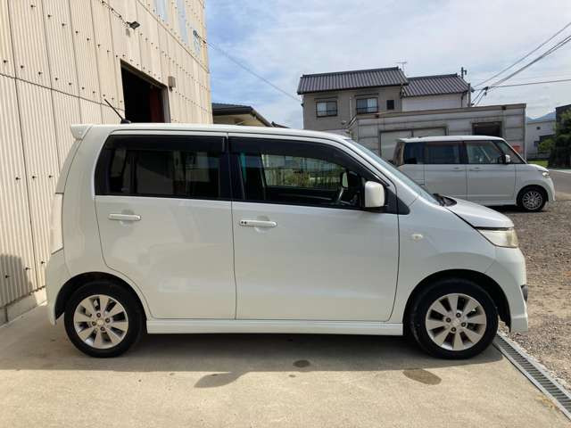 スズキ ワゴンRスティングレー X の中古車詳細 (106,000km, パール
