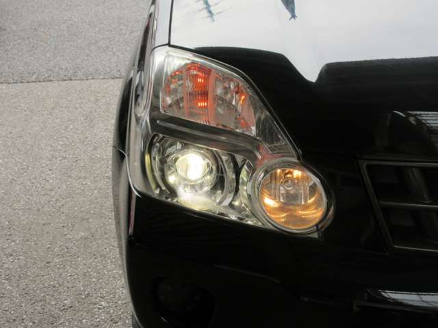 新品 エクストレイル T30 左ヘッドライト