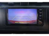 バックモニター付です。ギアをリバースに入れると、自動的にナビ画面に後方視界の映像が出てきます!難しい操作はありませんよ♪