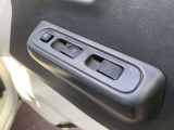 ☆クルマ買ったらエンジンオイル無料のテクノオートリアルです。納車時より走行距離4000キロ又は6ヶ月に一回のペースでご来店していただければ、エンジンオイル交換が無料です!工賃・オイル代金が0円!