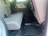 フロアマットも綺麗にクリーニングして納車しております!