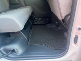 フロアマットも綺麗にクリーニングして納車しております!