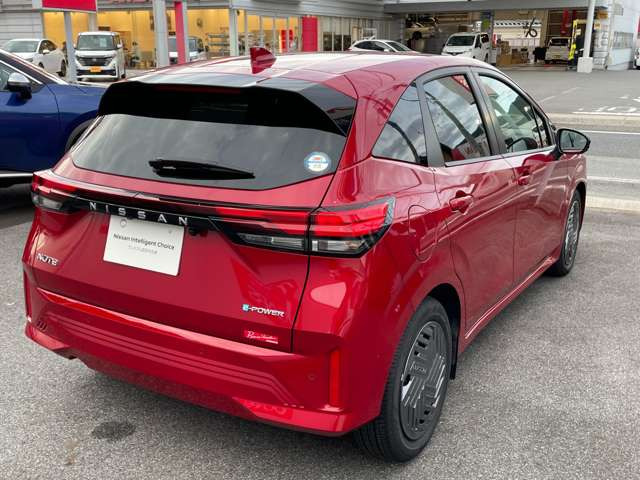 中古車 日産 ノート 1.2 X の中古車詳細 (6,000km, レッド, 広島県 