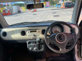 運転席・助手席の俯瞰視点です!乗った際のイメージが湧きますね!