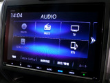 CD、DVD、Bluetooth、AM、FM、AUX、スマートフォン接続ができます。