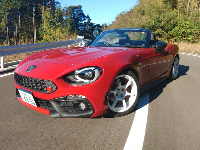 アバルト124スパイダー 1.4 