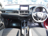 USBジャック(Type-A/運転席用)/充電用USBジャック(Type-A/助手席用)付いています♪