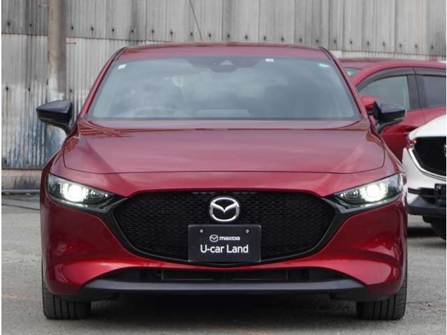 中古車 マツダ MAZDA3ファストバック 2.0 20S ブラックトーンエディション の中古車詳細 (15,000km,  ソウルレッドクリスタルメタリック(ブラッ, 福岡県, 248万円) | 中古車情報・中古車検索なら【車選びドットコム（車選び.com）】