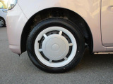 実車は夏用タイヤを装着しています。