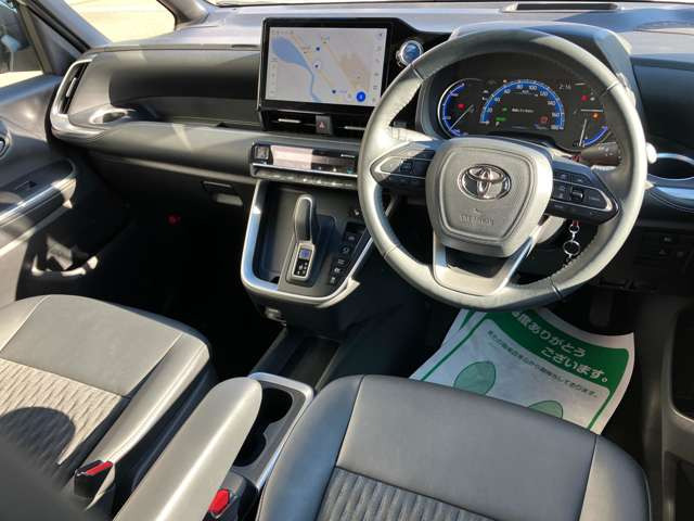 中古車 トヨタ ノア 1.8 ハイブリッド S-Z E-Four 4WD の中古車 中古車 トヨタ ノア 1.8 ハイブリッド S-Z E-Four 4WD の中古車
