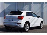 Q2 1.0 TFSI スポーツ 