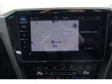 Volkswagen純正インフォテイメントシステム「Discover Pro」DSRC:ナビゲーションはじめオーディオ&ビジュアルや車両に関する情報などを集約。