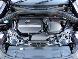 直列4気筒DOHCディーゼル。出力150kW〔204ps〕/5,000rpm(カタログ値)、トルク300Nm〔30.6kgm〕/1,450-4,500rpm(カタログ値)♪