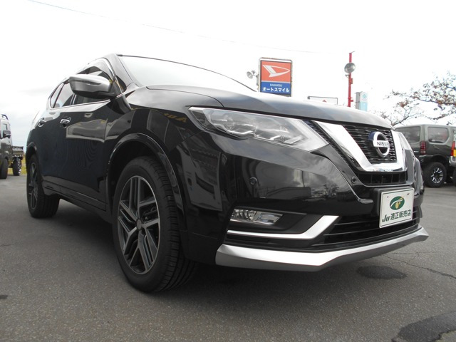 エクストレイル  2.0 モード・プレミア 2列車 4WD