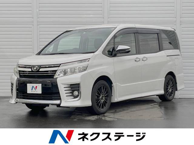 トヨタヴォクシーVOXY 90系パールホワイト